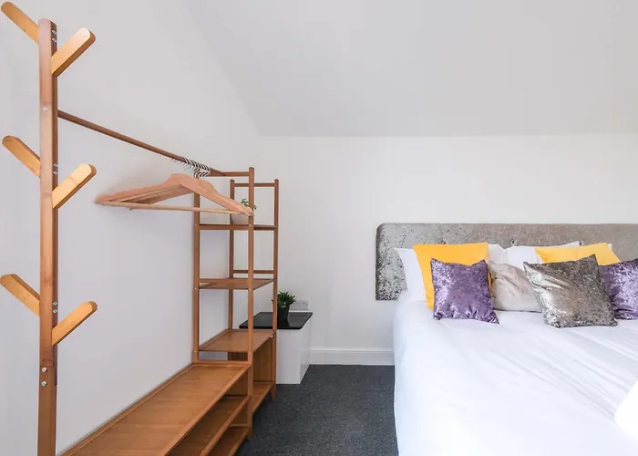 Hébergement de vacances Five Bedroom House In Douglas Road *