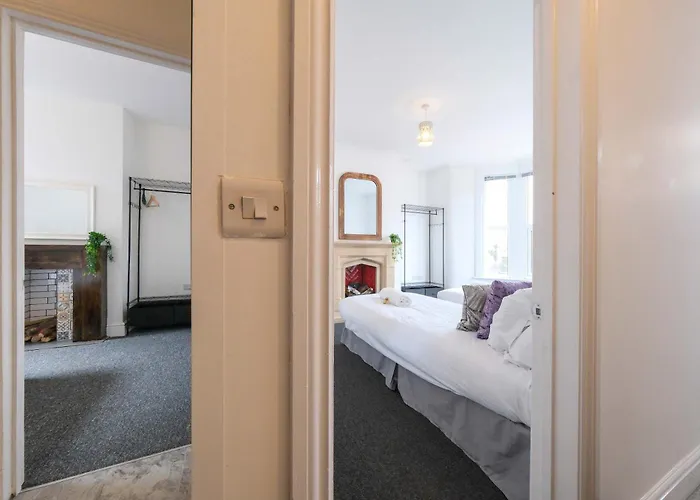 Hébergement de vacances Five Bedroom House In Douglas Road Bristol