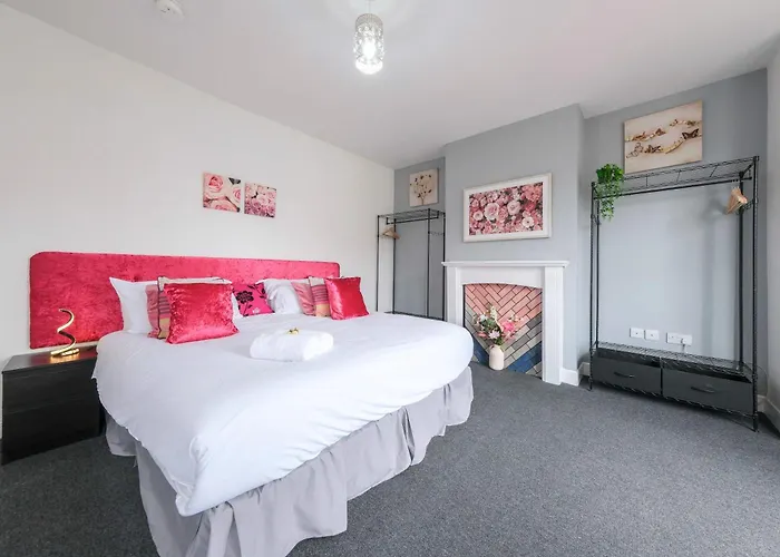 Hébergement de vacances Five Bedroom House In Douglas Road *