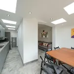 Five Bedroom House In Douglas Road Holiday home *