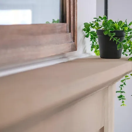 Five Bedroom House In Douglas Road 브리스틀