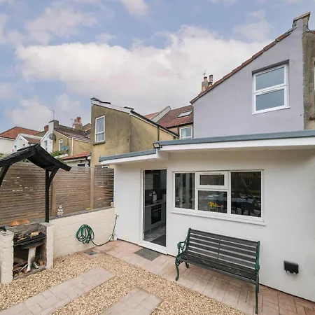Feriehus Five Bedroom House In Douglas Road