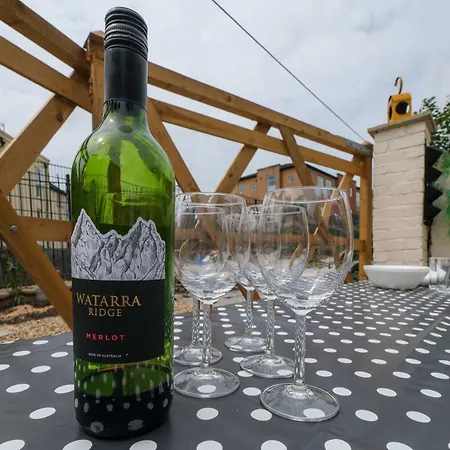 Five Bedroom House In Douglas Road *