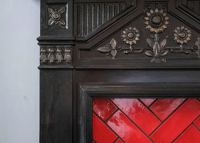 Five Bedroom House In Douglas Road *