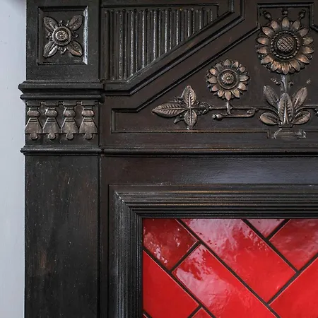 Five Bedroom House In Douglas Road *