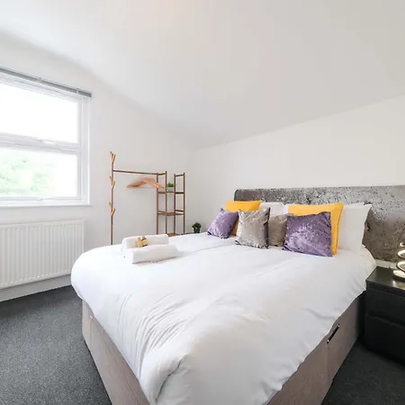 Сasa de vacaciones Five Bedroom House In Douglas Road